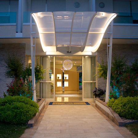 Hotel Hiki Bibione Buitenkant foto