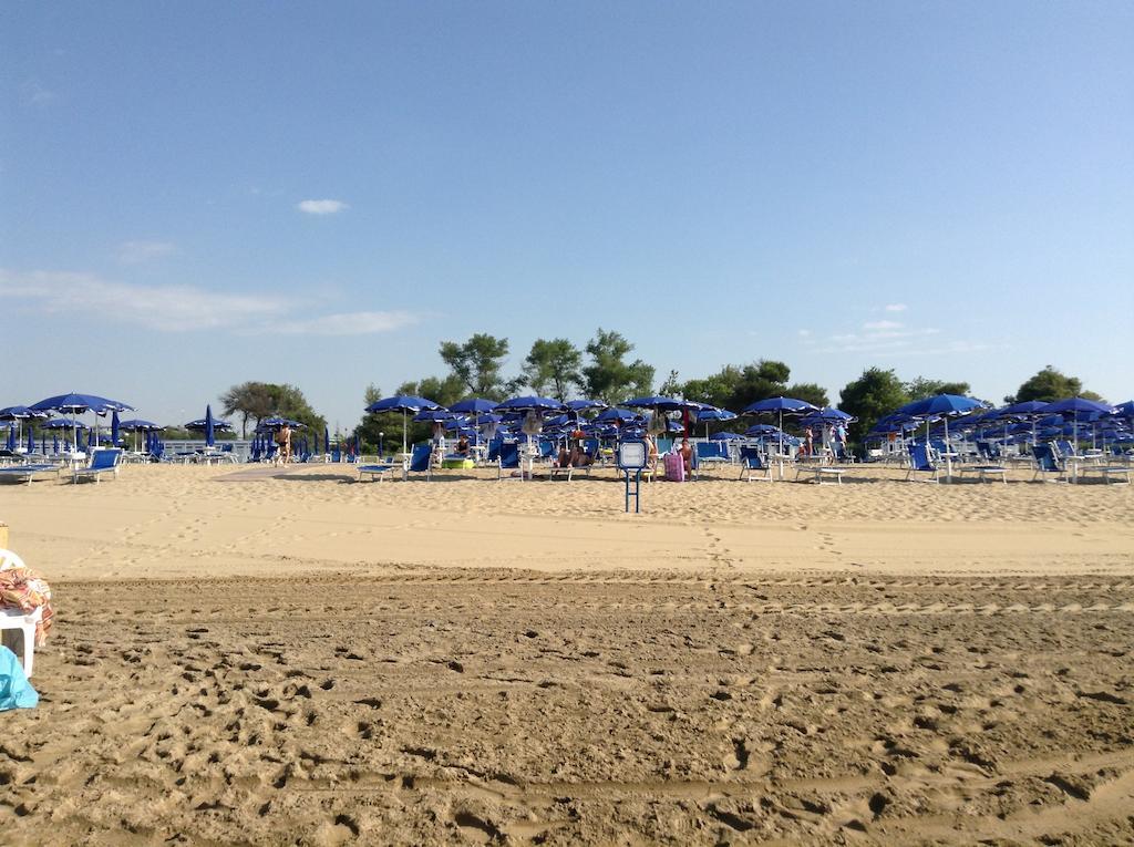 Hotel Hiki Bibione Buitenkant foto