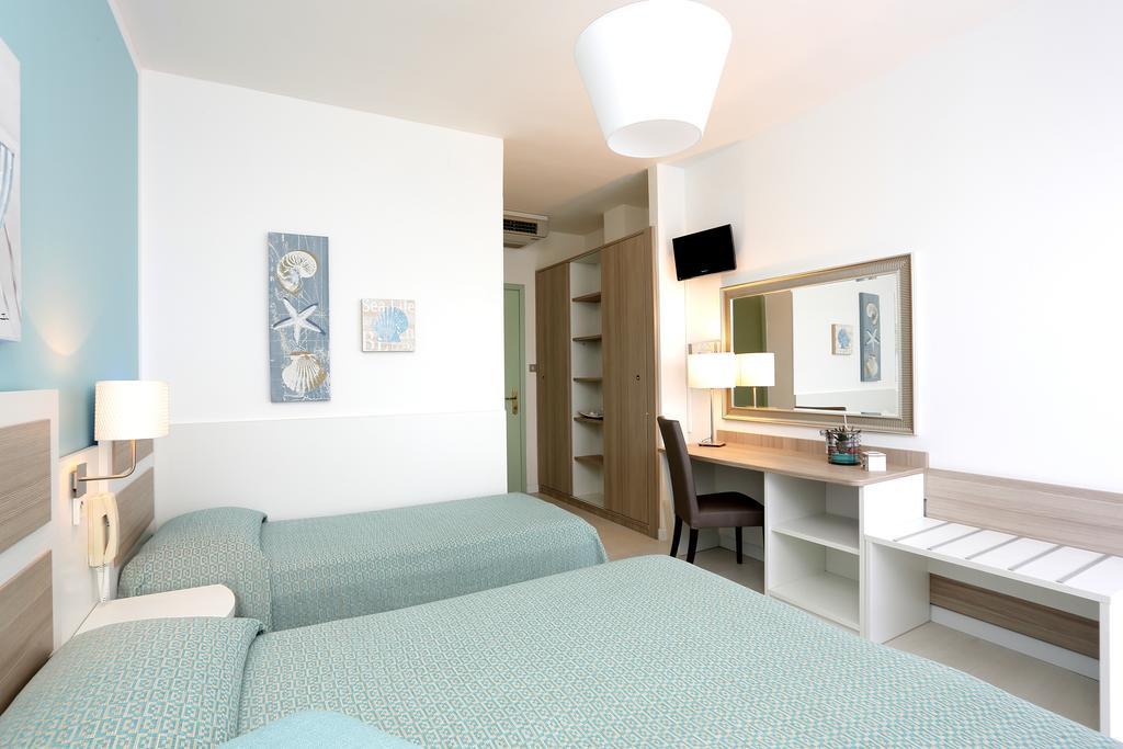 Hotel Hiki Bibione Buitenkant foto