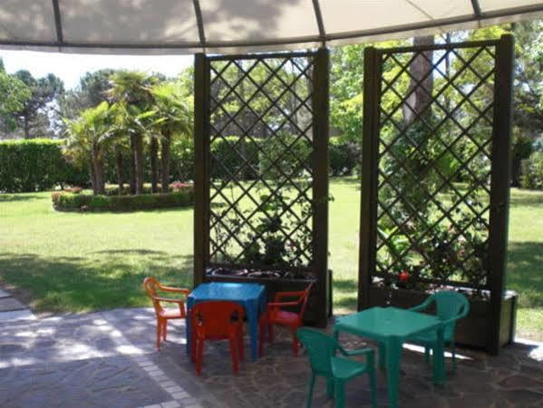 Hotel Hiki Bibione Buitenkant foto