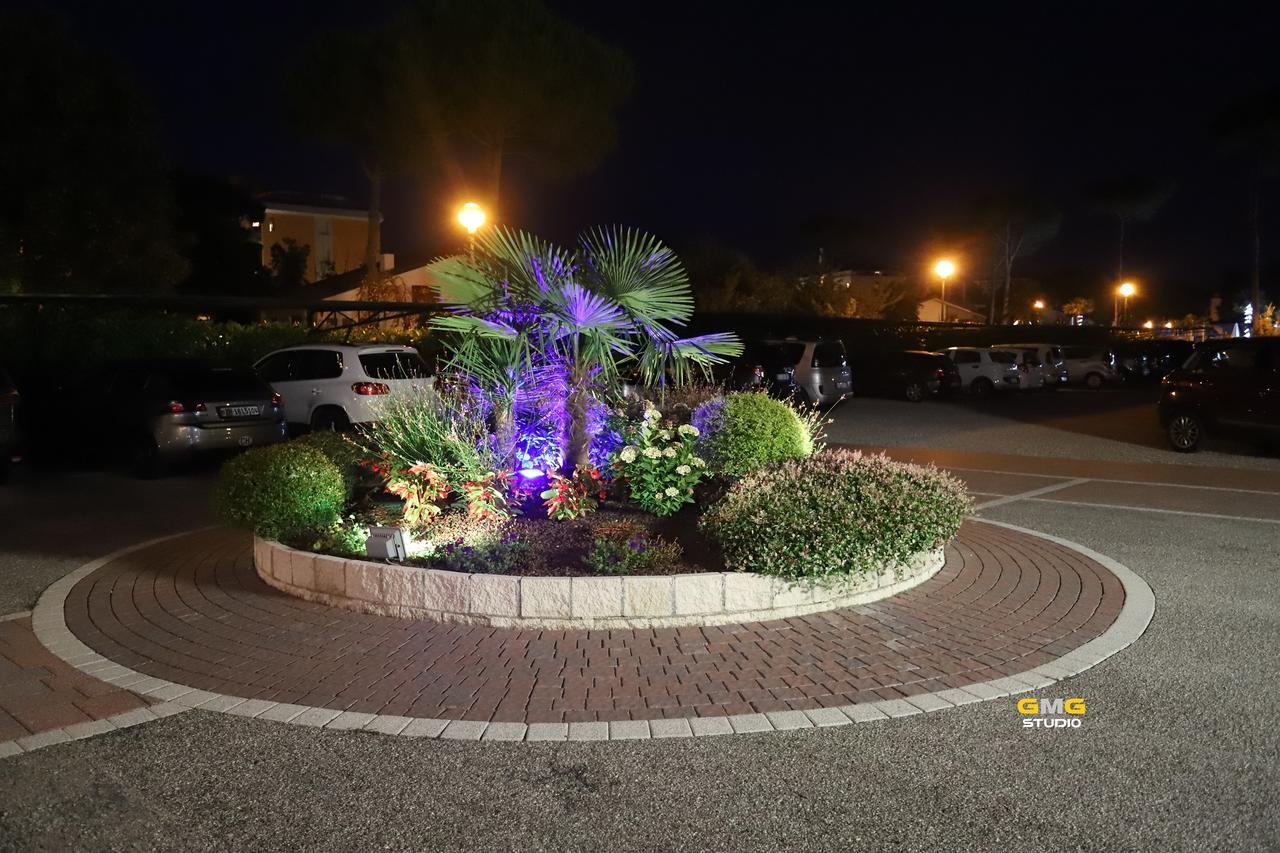 Hotel Hiki Bibione Buitenkant foto