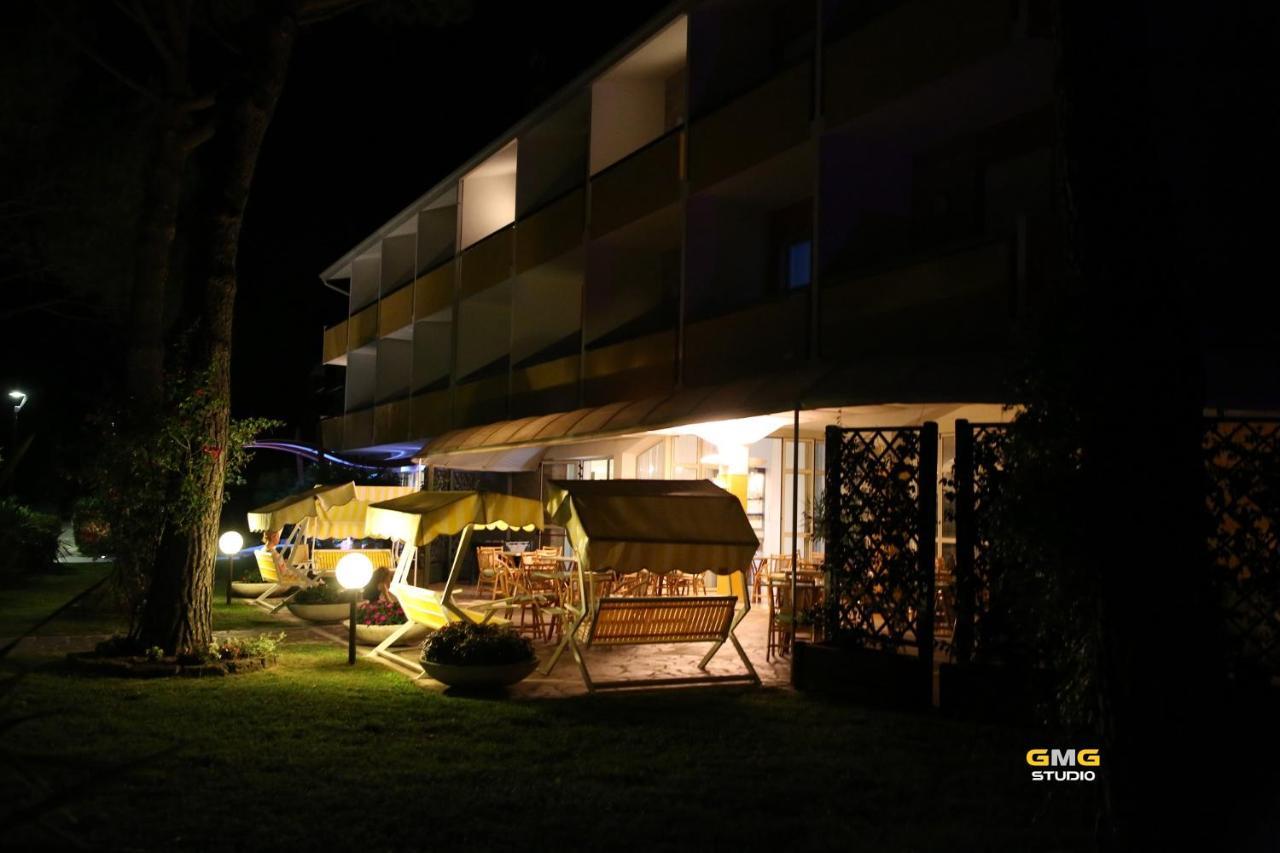 Hotel Hiki Bibione Buitenkant foto